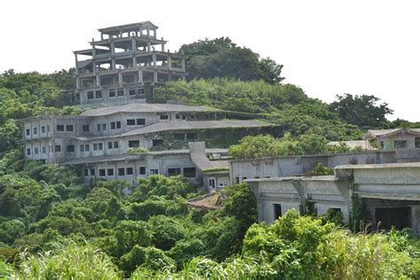 中 城 高原 ホテル 事件|【写真特集44枚】立ち入り禁止、沖縄の有名な廃虚ホ .